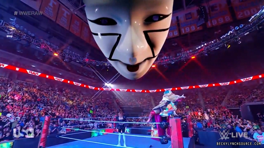 beckyraw20220425_00_06_04_15_Still545.jpg