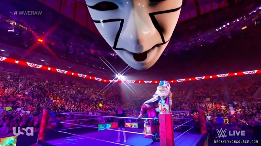 beckyraw20220425_00_06_06_15_Still549.jpg