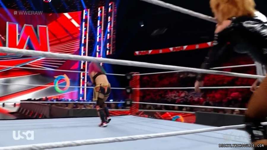 beckyraw20220523_00_11_35_15_Still1091.jpg