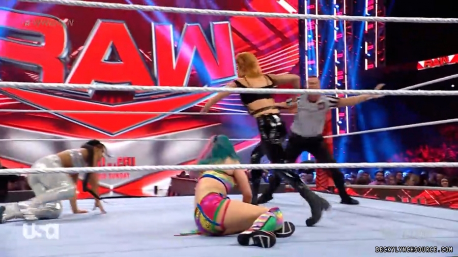 beckyraw20220530_00_20_37_15_Still1104.jpg