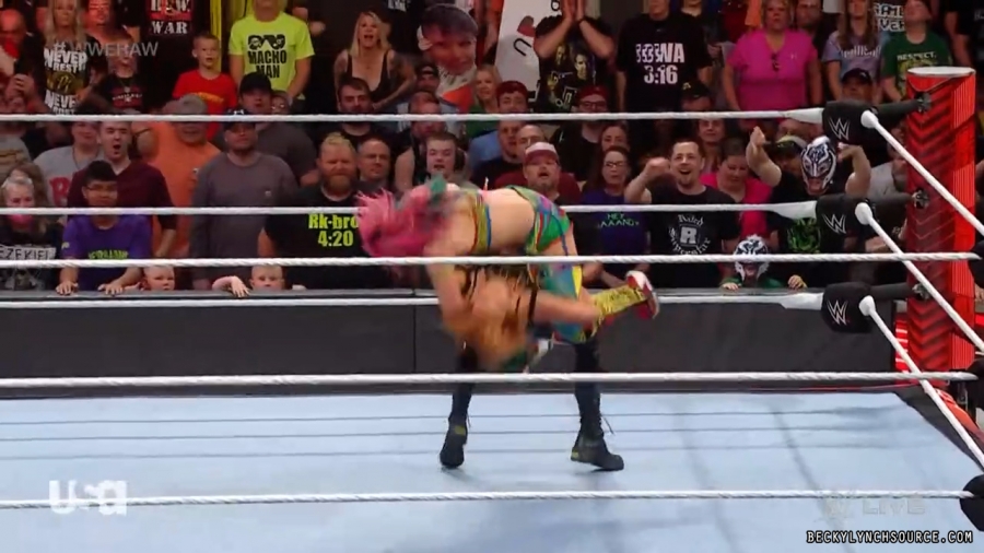 beckyraw20220530_00_20_45_15_Still1119.jpg