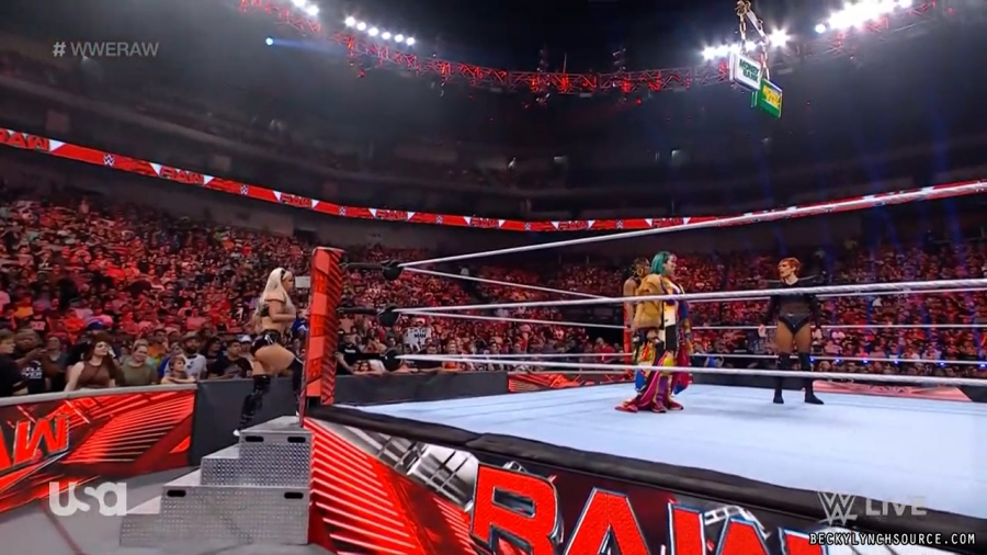 beckyraw20220620_00_02_48_22_Still228.jpg