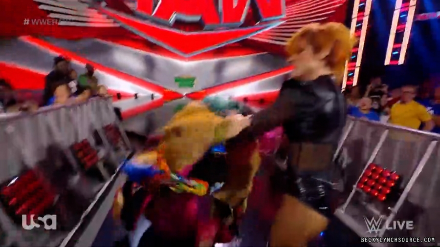 beckyraw20220620_00_21_33_00_Still1203.jpg