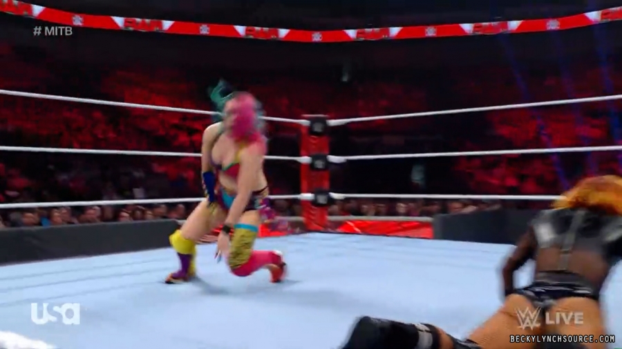 beckyraw20220620_00_22_26_26_Still1289.jpg