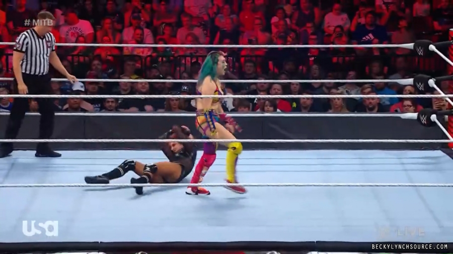 beckyraw20220620_00_22_37_15_Still1310.jpg