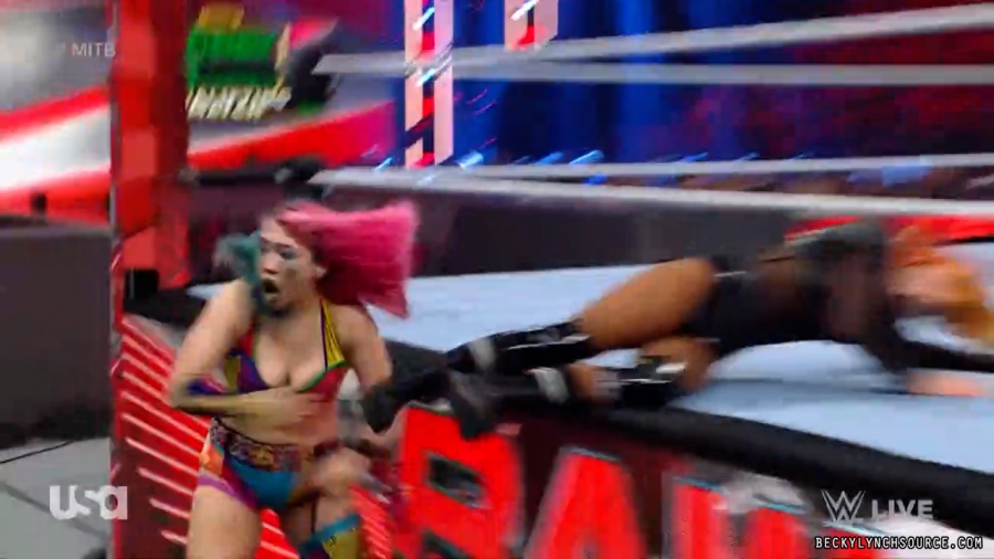 beckyraw20220620_00_22_59_15_Still1339.jpg