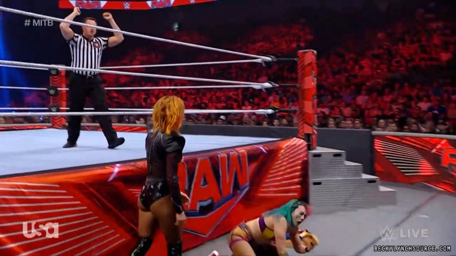 beckyraw20220620_00_23_21_15_Still1377.jpg