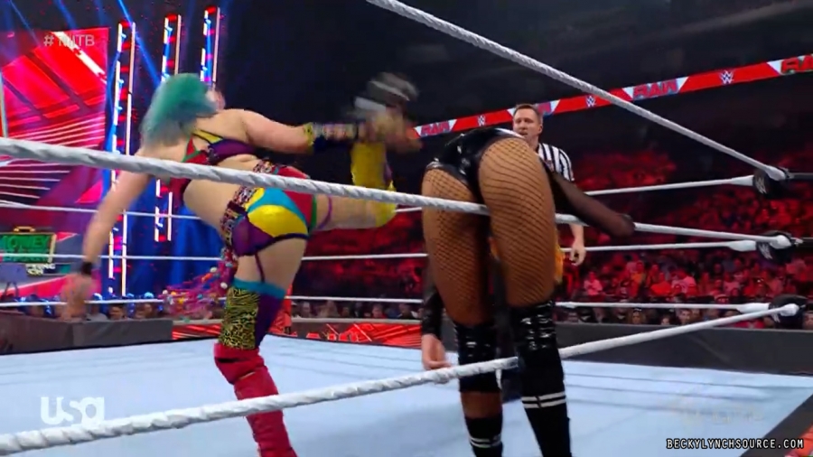 beckyraw20220620_00_23_35_15_Still1405.jpg