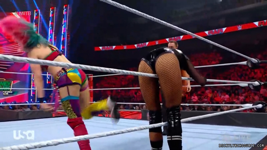 beckyraw20220620_00_23_36_00_Still1406.jpg