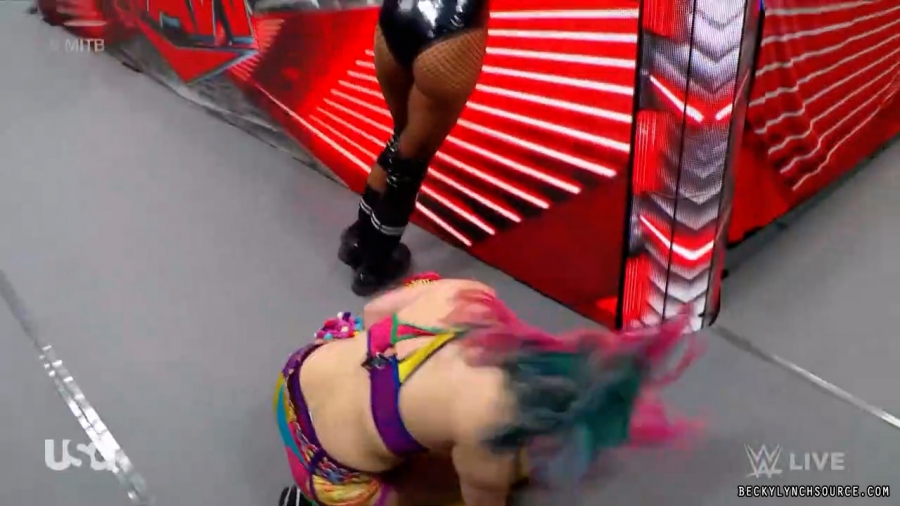 beckyraw20220620_00_23_59_00_Still1419.jpg