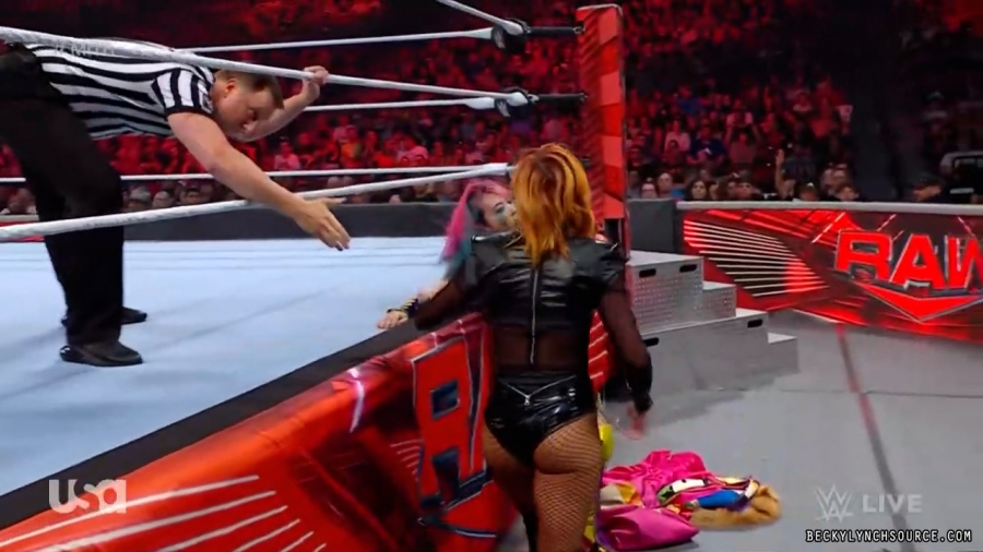 beckyraw20220620_00_24_05_15_Still1432.jpg
