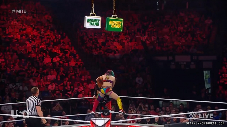 beckyraw20220620_00_24_29_15_Still1480.jpg