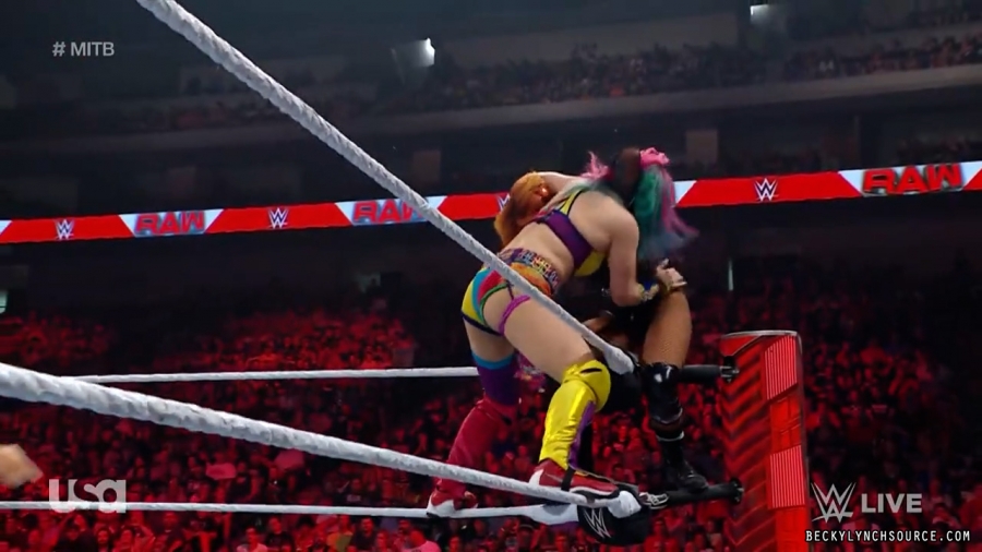 beckyraw20220620_00_24_33_00_Still1487.jpg