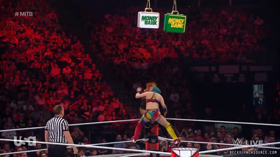 beckyraw20220620_00_24_36_00_Still1493.jpg