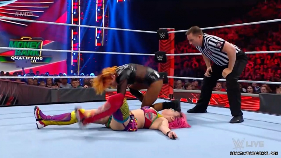 beckyraw20220620_00_25_25_15_Still1580.jpg