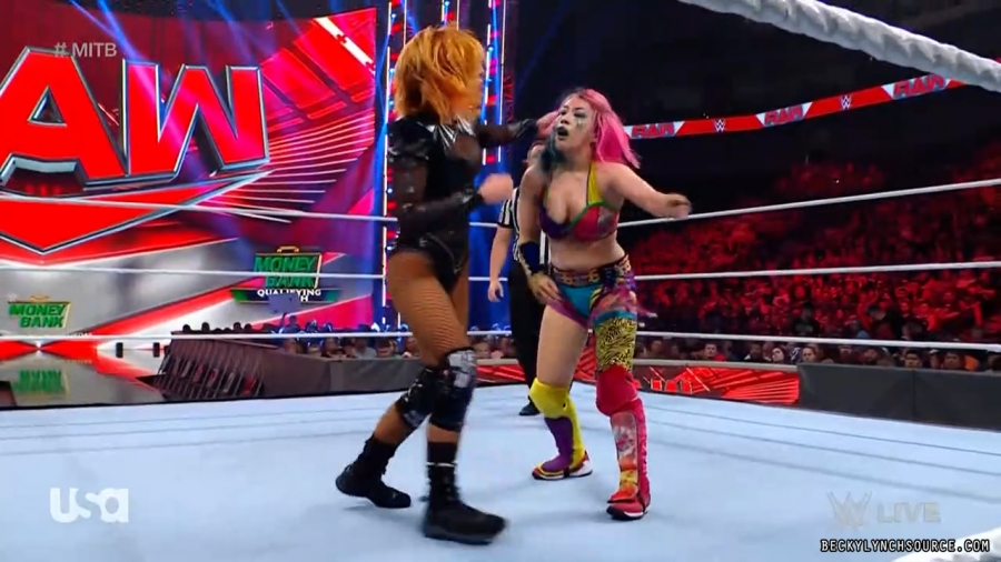 beckyraw20220620_00_25_58_00_Still1634.jpg