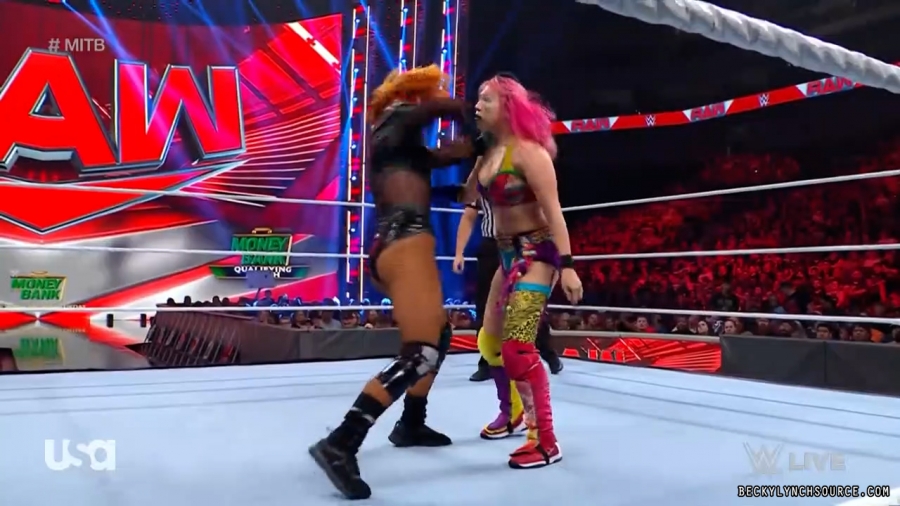 beckyraw20220620_00_25_58_15_Still1635.jpg