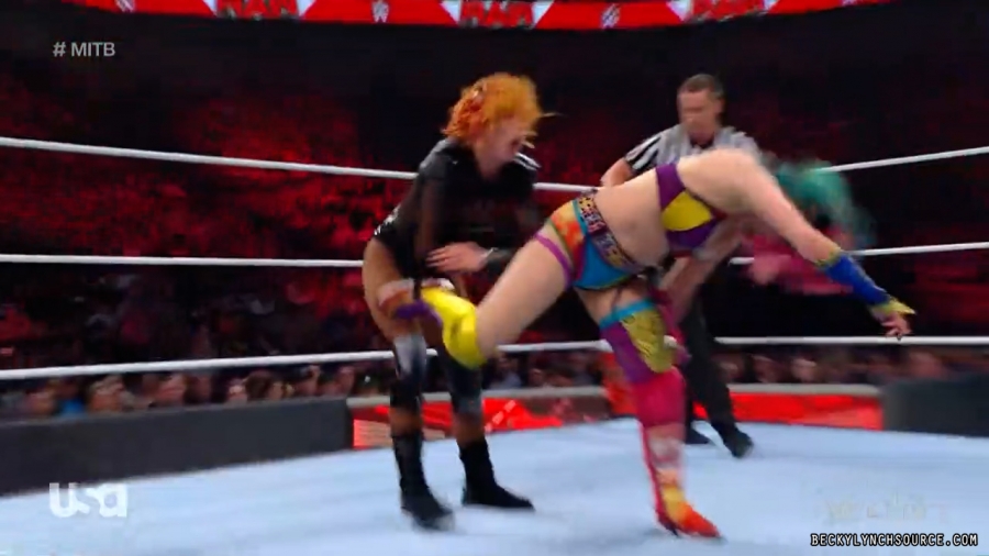 beckyraw20220620_00_26_12_15_Still1662.jpg