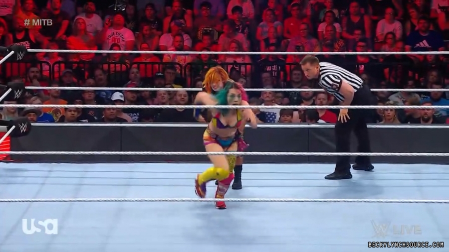 beckyraw20220620_00_26_15_00_Still1667.jpg