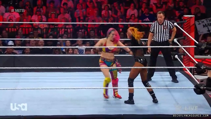 beckyraw20220620_00_26_36_00_Still1694.jpg