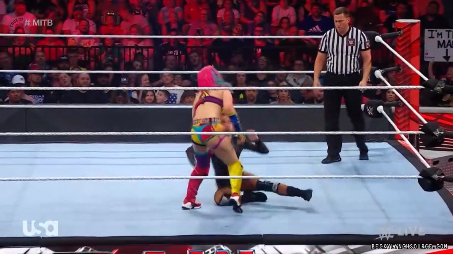 beckyraw20220620_00_26_41_00_Still1704.jpg
