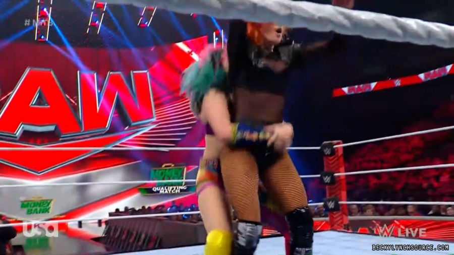 beckyraw20220620_00_26_43_00_Still1708.jpg