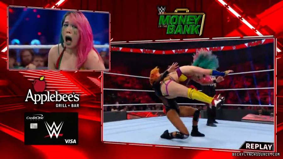 beckyraw20220620_00_27_06_15_Still1736.jpg
