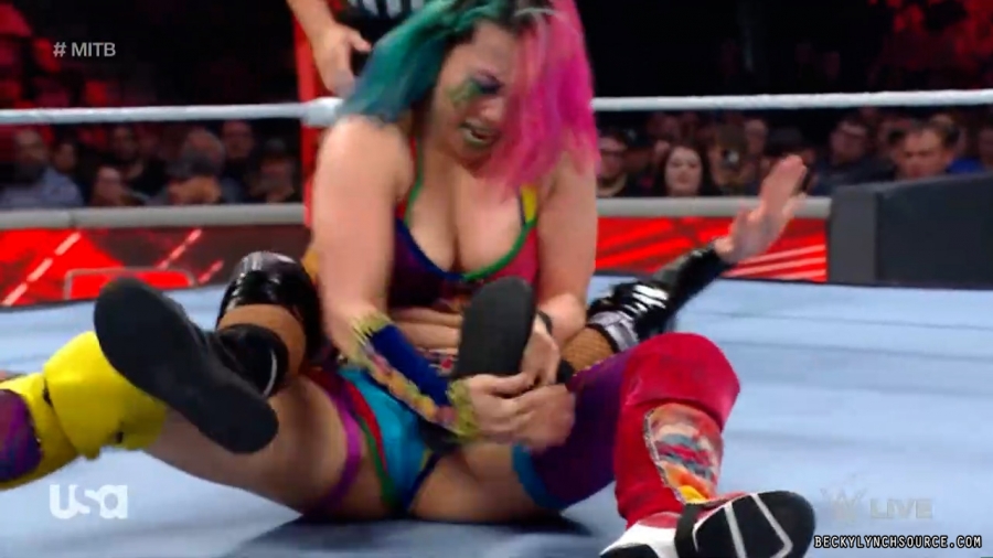 beckyraw20220620_00_27_29_15_Still1782.jpg