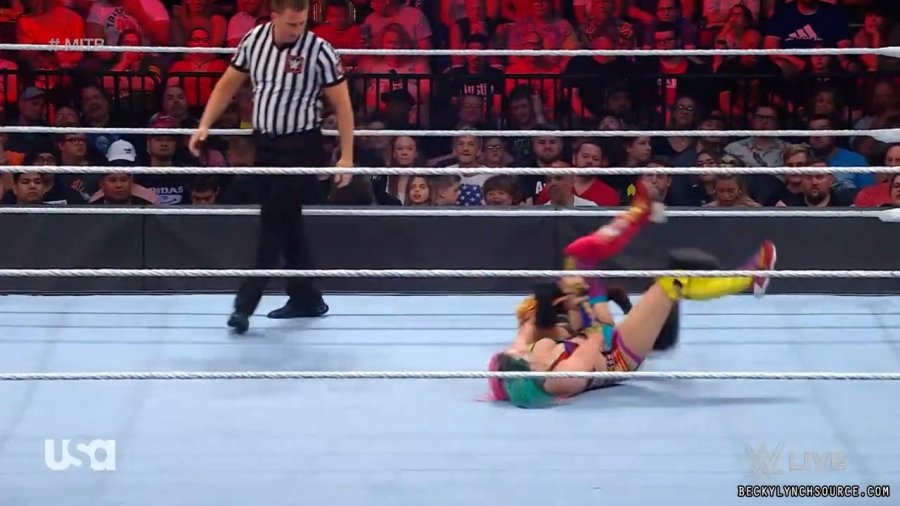 beckyraw20220620_00_27_31_15_Still1786.jpg