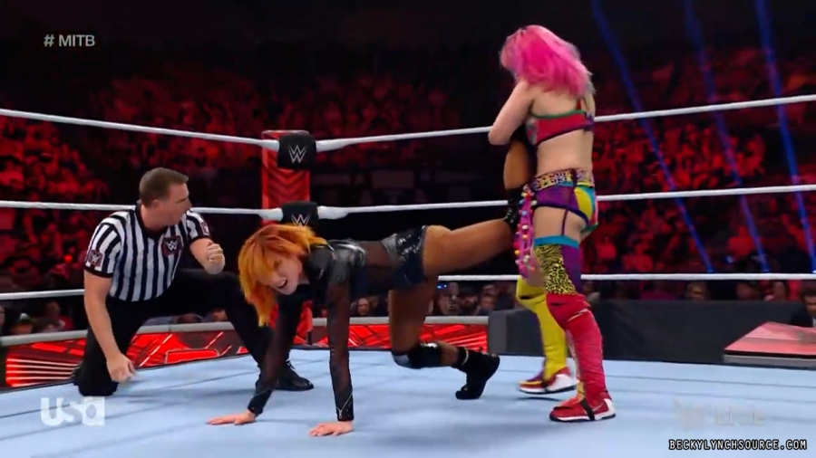 beckyraw20220620_00_27_37_15_Still1798.jpg