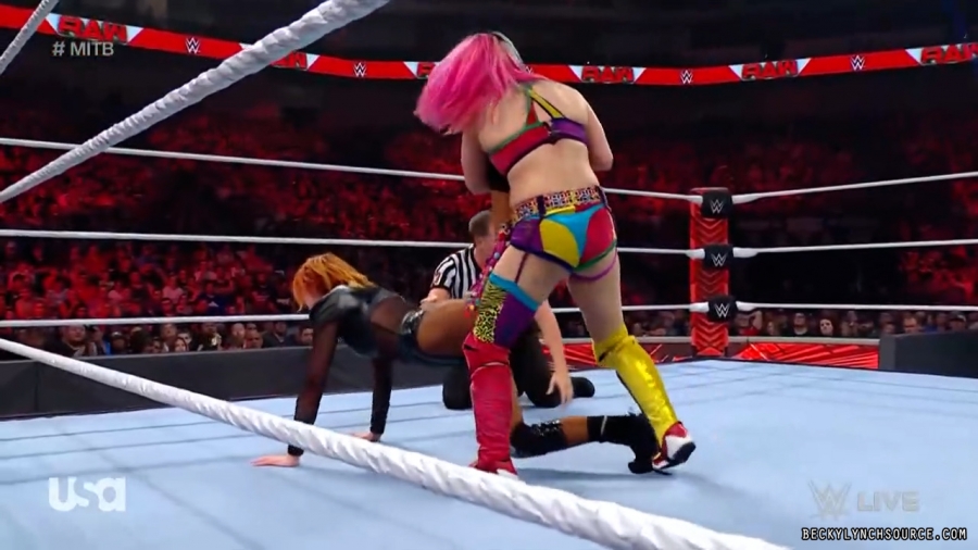 beckyraw20220620_00_27_47_15_Still1818.jpg
