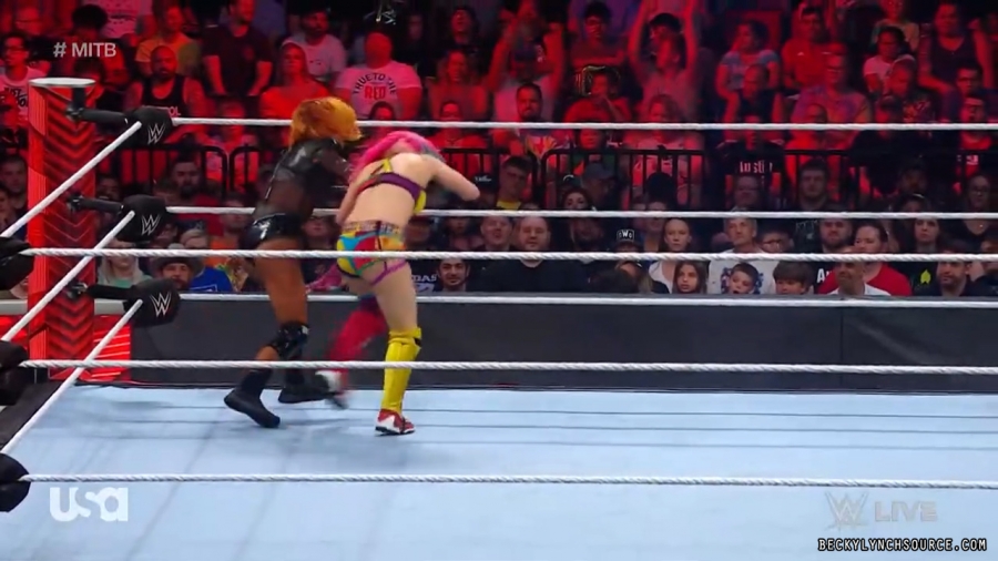 beckyraw20220620_00_28_21_15_Still1886.jpg