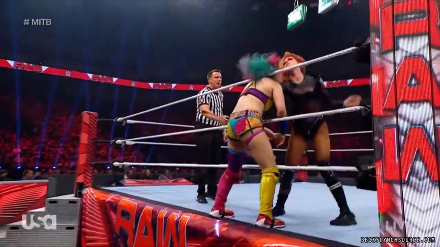 beckyraw20220620_00_28_25_00_Still1893.jpg