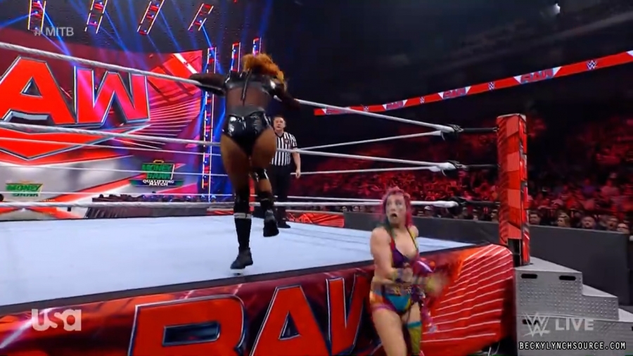 beckyraw20220620_00_29_19_15_Still1983.jpg
