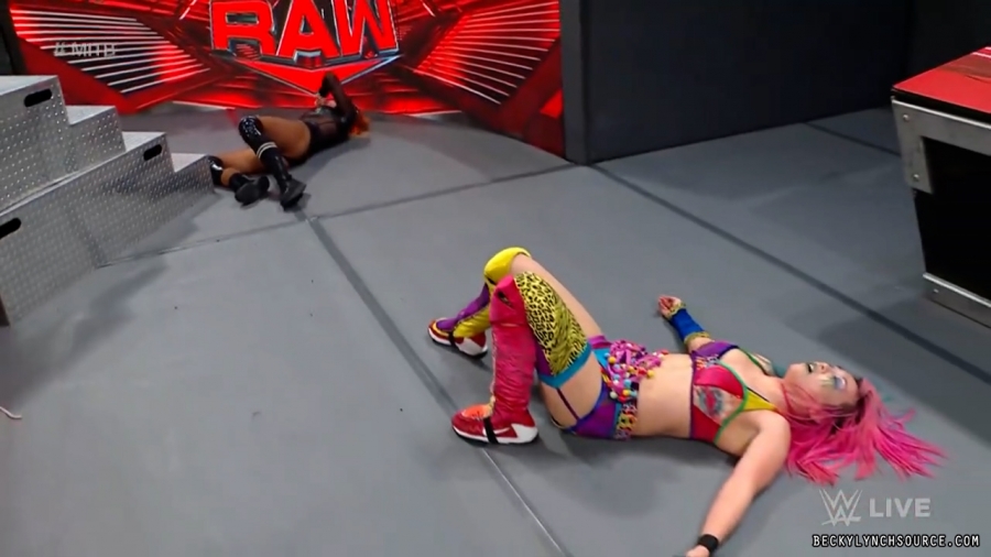 beckyraw20220620_00_29_44_15_Still2028.jpg