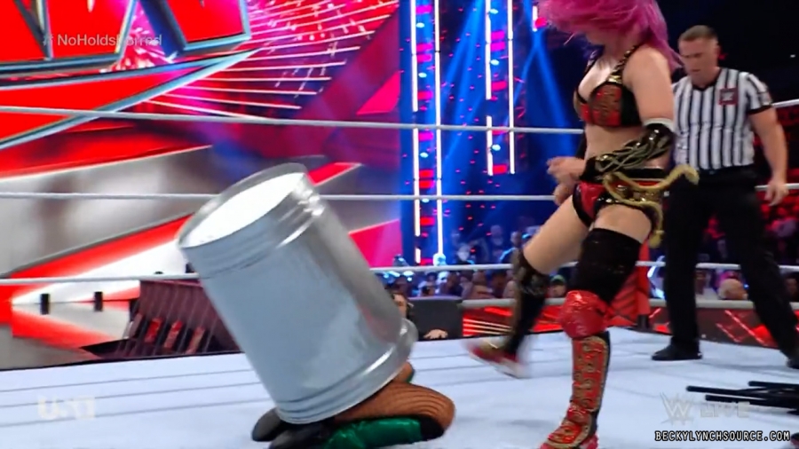 beckyraw20220704_00_12_58_15_Still1201.jpg