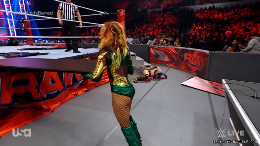 beckyraw20220704_00_14_32_15_Still1332.jpg