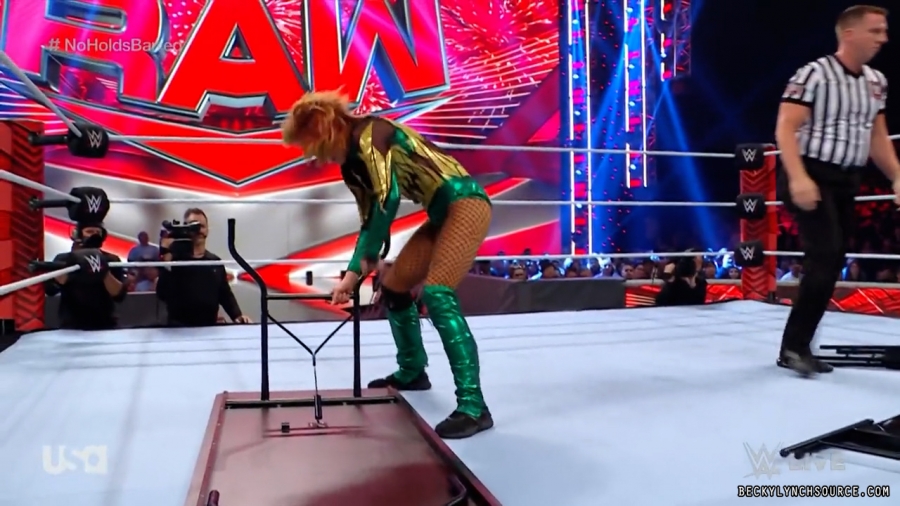 beckyraw20220704_00_14_44_15_Still1356.jpg