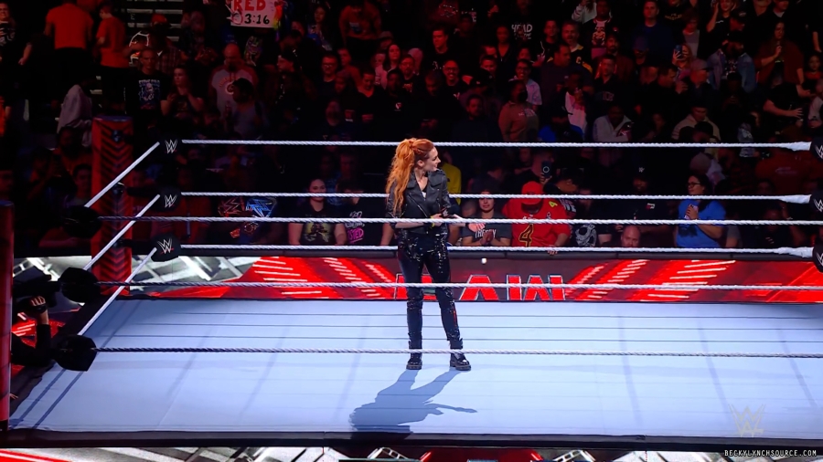 beckyraw20221128_00_01_22_10_Still148.jpg