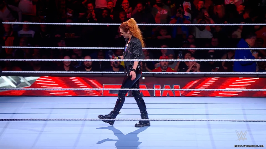 beckyraw20221128_00_01_47_00_Still193.jpg