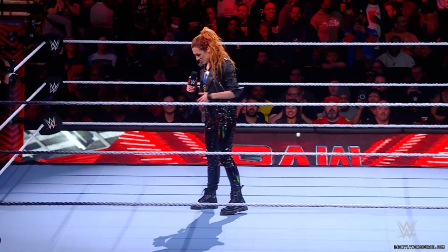 beckyraw20221128_00_01_48_00_Still195.jpg