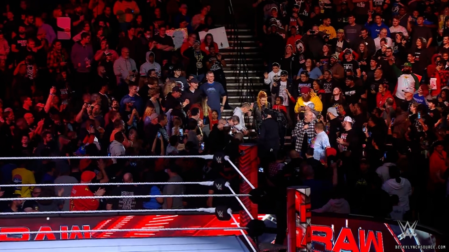 beckyraw20221128_00_03_50_00_Still429.jpg