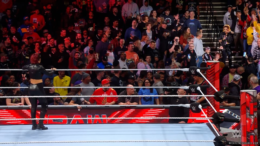 beckyraw20221128_00_06_48_15_Still643.jpg