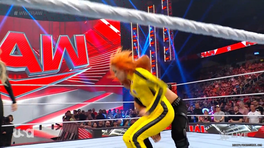 beckyraw20230529_00_00_34_25_Still163.jpg