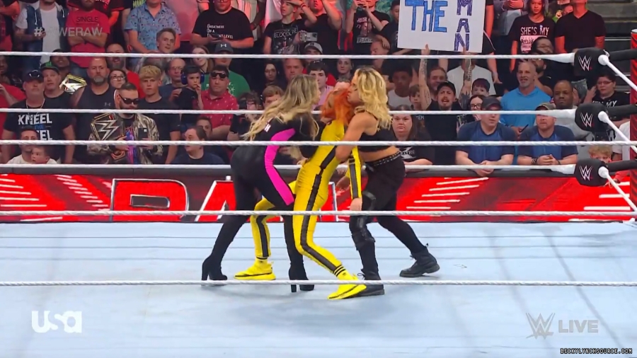 beckyraw20230529_00_00_39_25_Still193.jpg