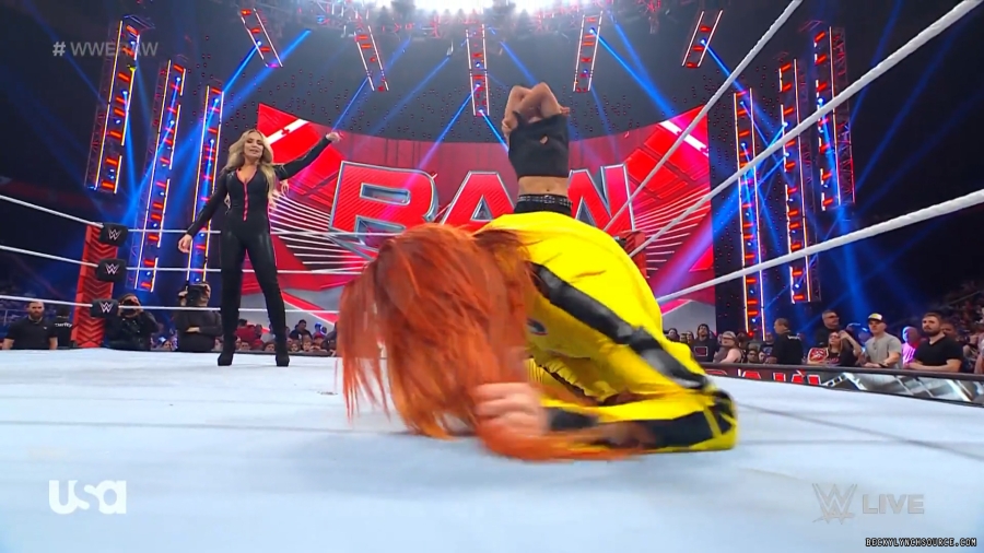 beckyraw20230529_00_00_46_20_Still228.jpg