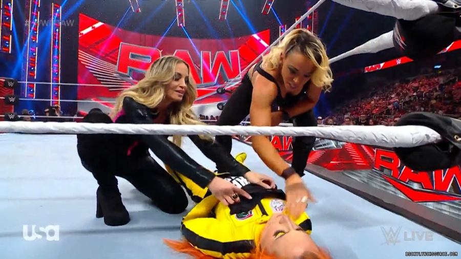 beckyraw20230529_00_00_48_20_Still240.jpg