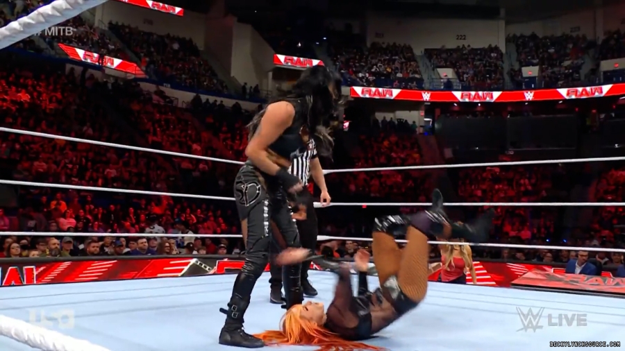 beckyraw20230605_00_01_13_25_Still269.jpg