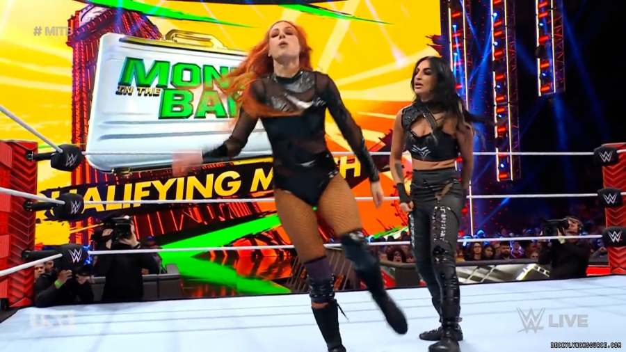 beckyraw20230605_00_01_15_05_Still277.jpg