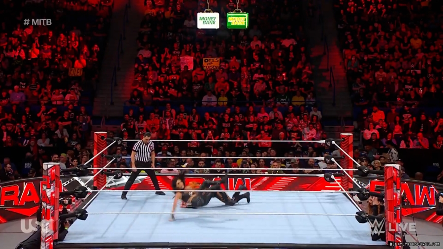 beckyraw20230605_00_01_22_10_Still315.jpg